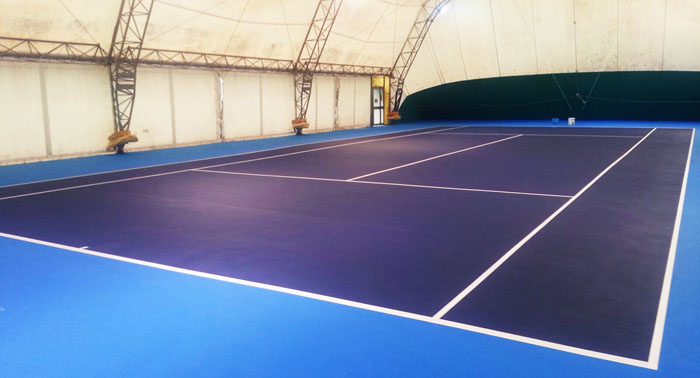 campo tennis sintetico indoor